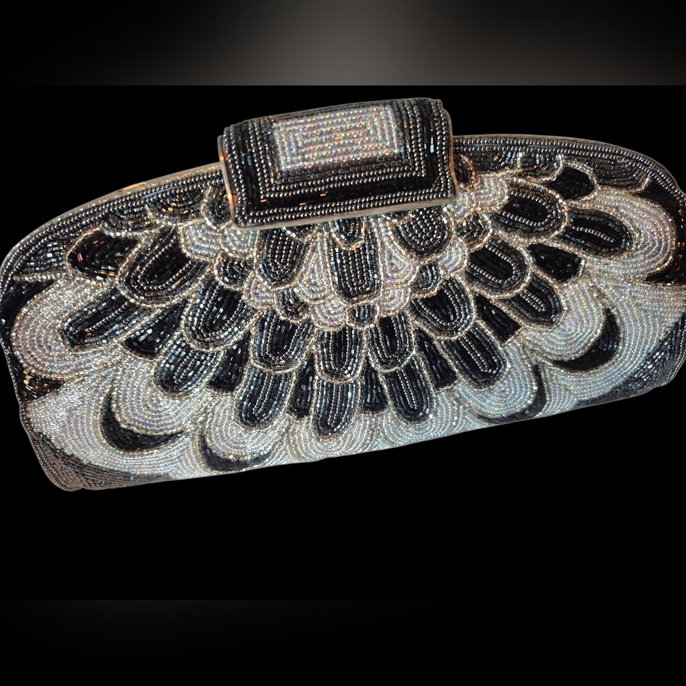 Elegant Black and Silver Beaded Clutch